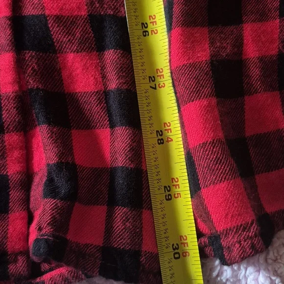 Old Navy Women's Red and Black Plaid Gingham XL Long Sleeve Button Up Shirt - Picture 8 of 9